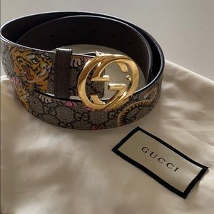Gucci belt